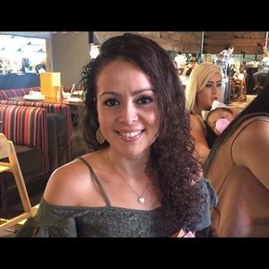 Meet your Posher, Carla